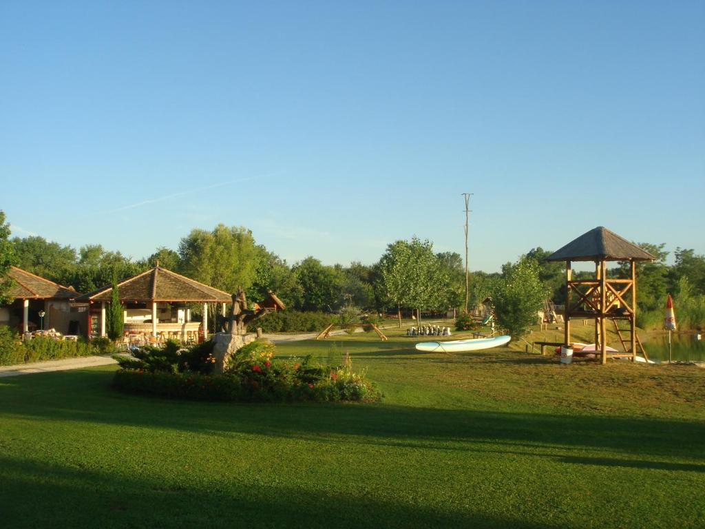 Achilles Park Hotel Gyor Exterior photo