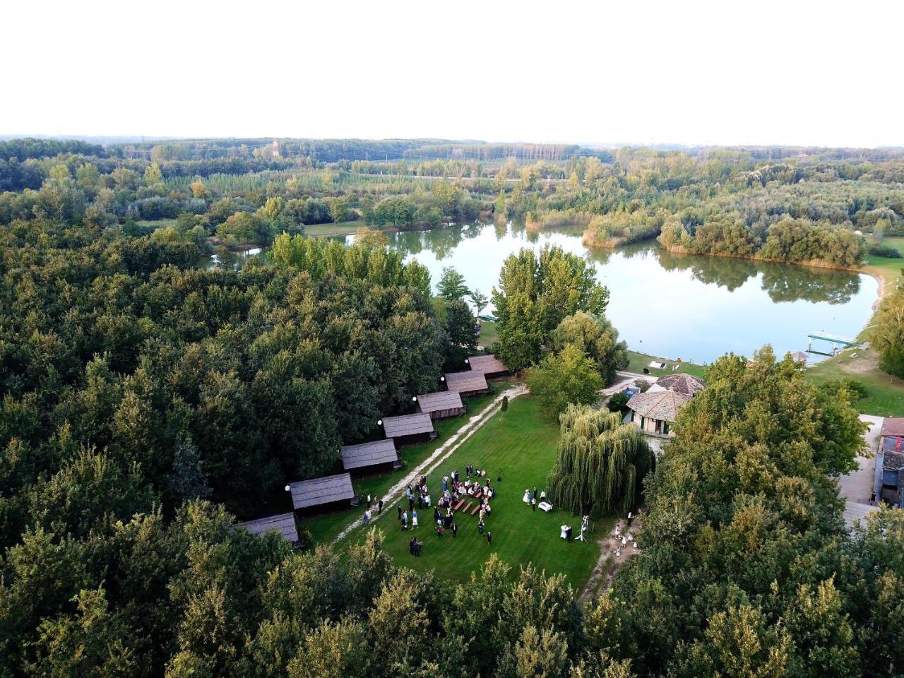 Achilles Park Hotel Gyor Exterior photo